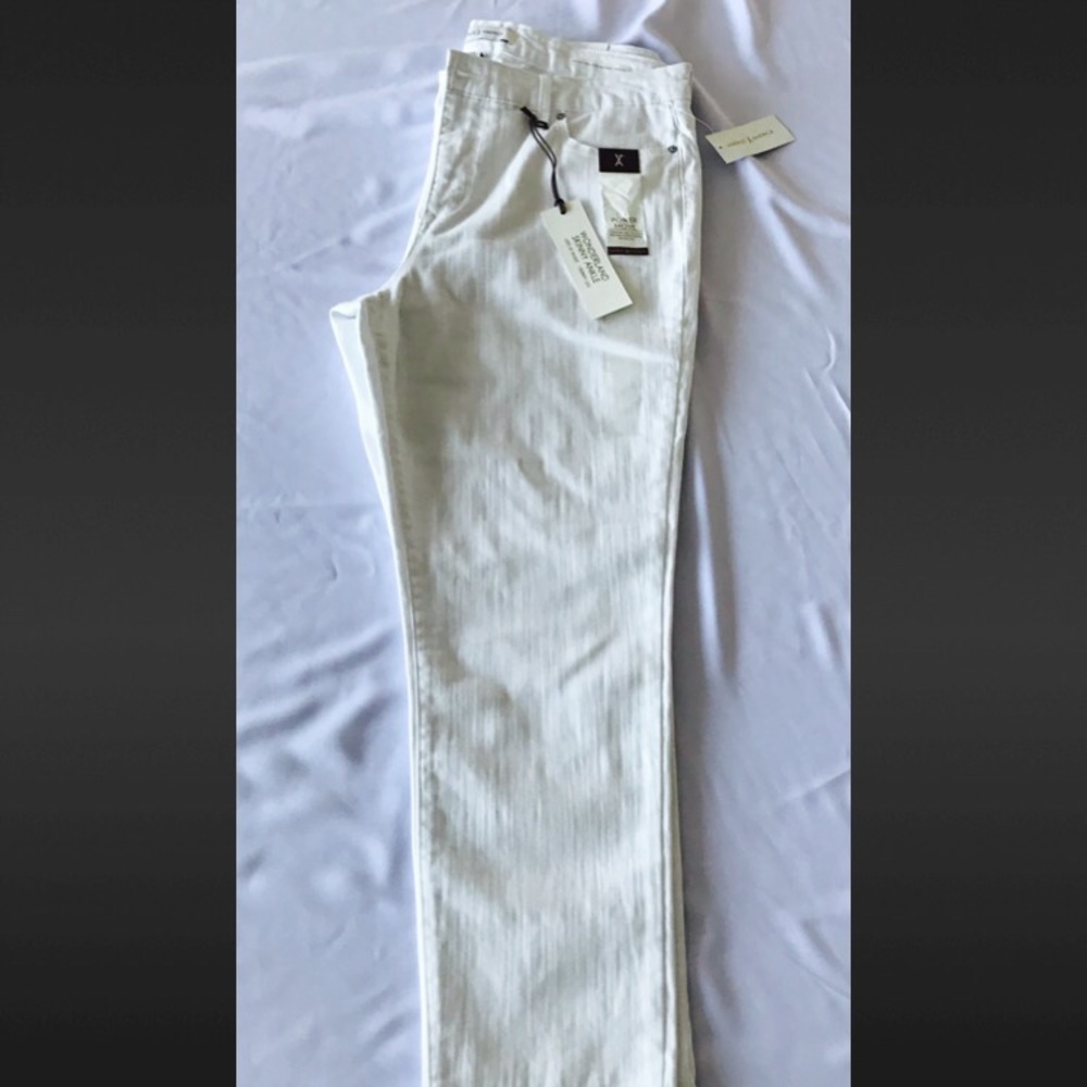 White Skinny Ankle Jeans, Women's Size 16 NWT - Picture 3 of 6